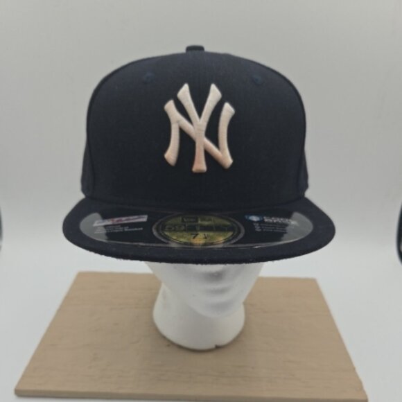 New Era 59FIFTY Yankees Hat – 7 1/4 – On‑Field Fitted Cap - Picture 2 of 8